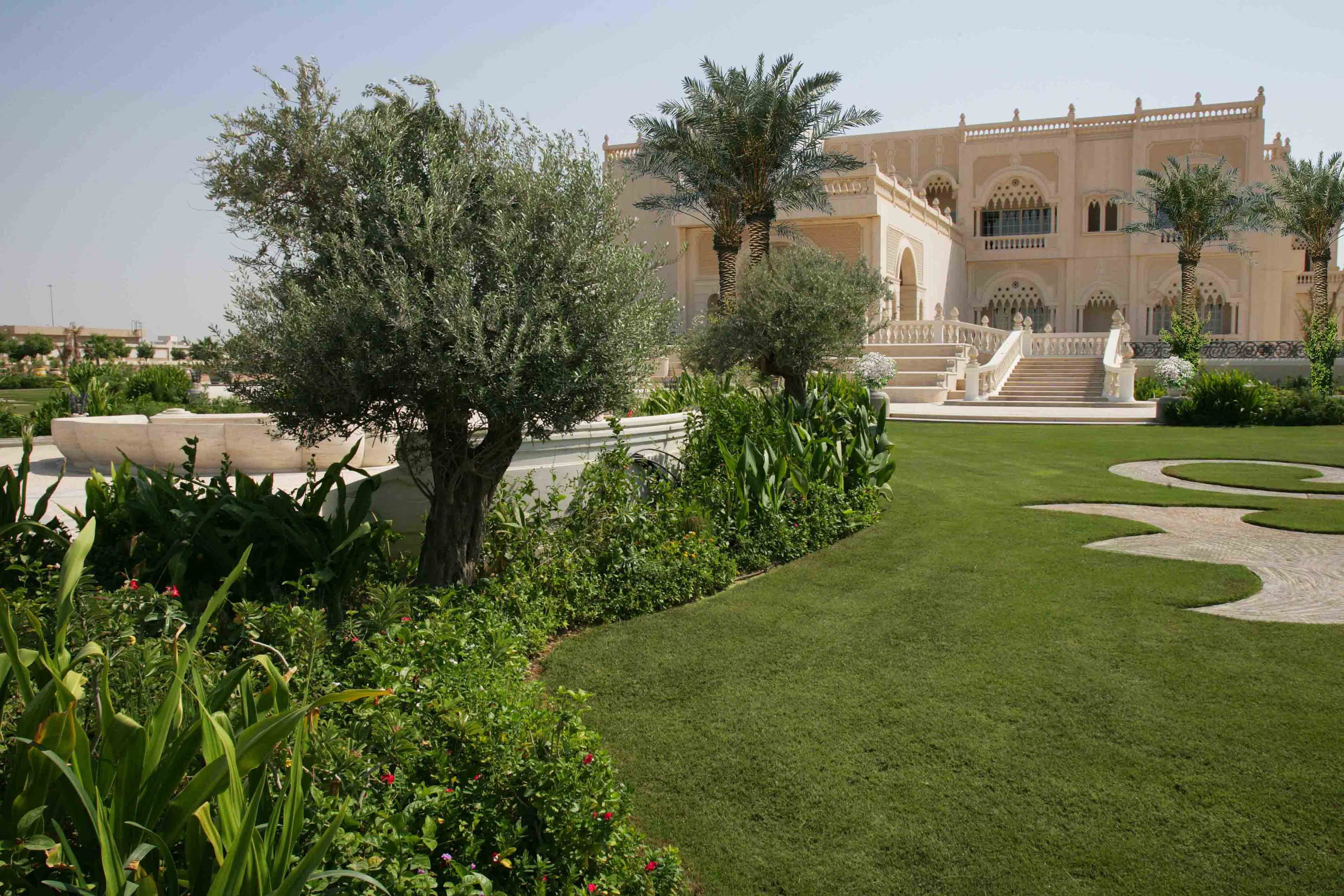 Royal Villa - Qatar - Gardens