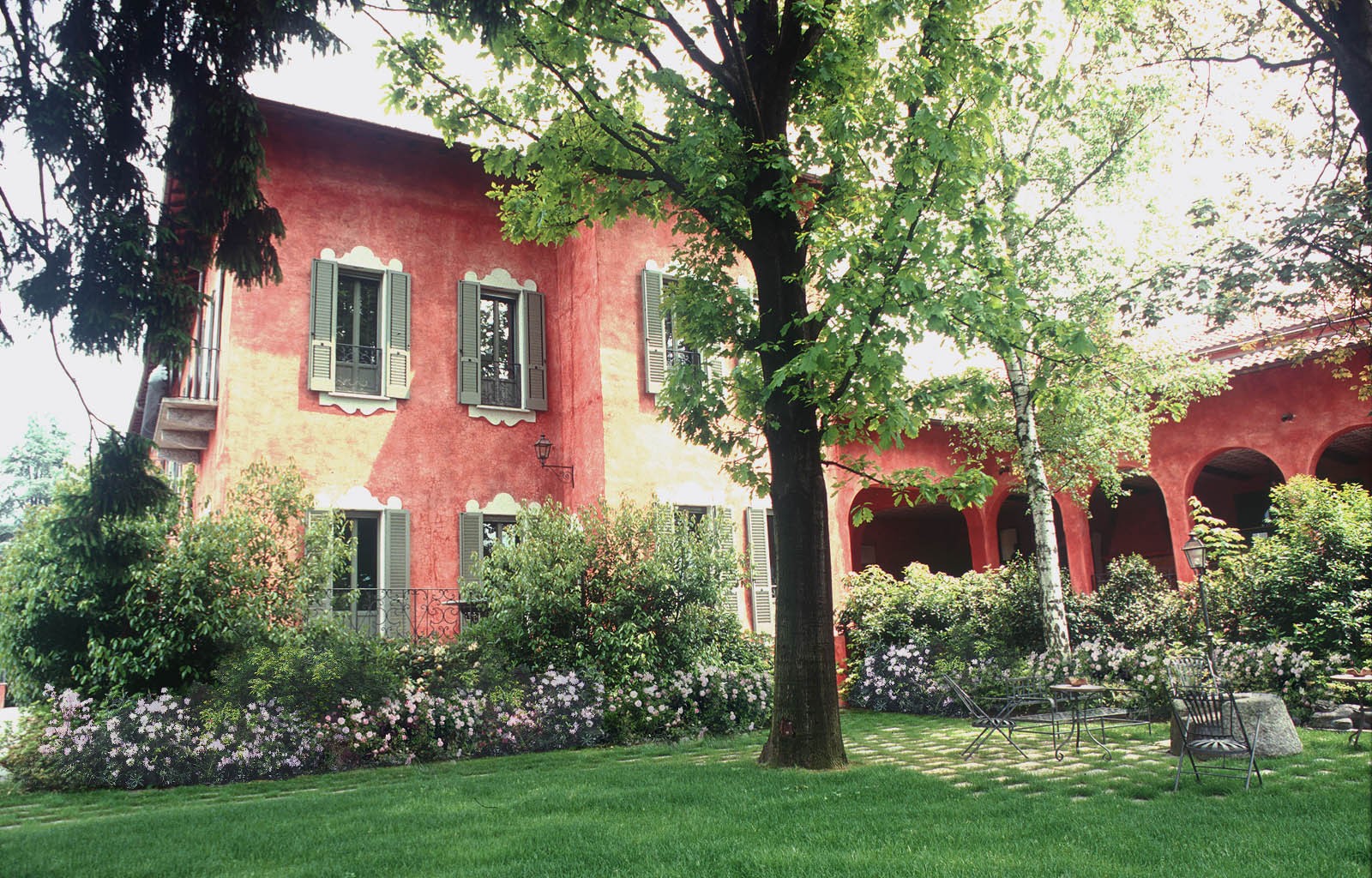The renovation of a historic villa - Gardens